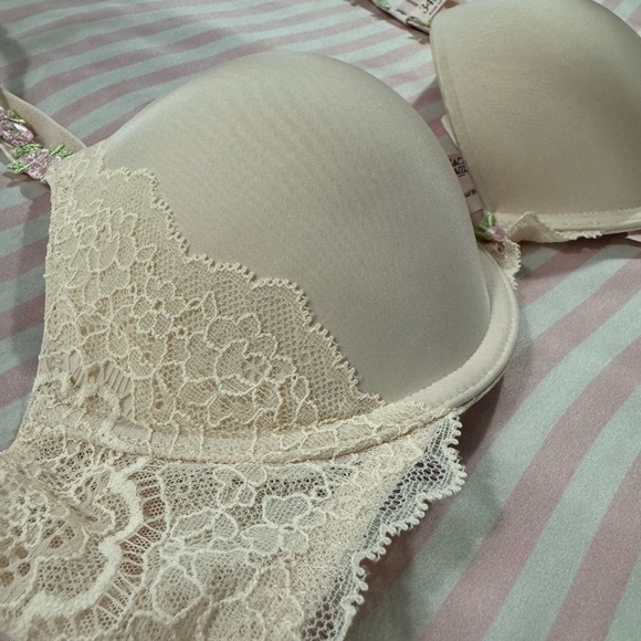 Incredible Push-Up Perfect Shape Bra VICTORIA’S SECRET - Picture 2 of 5